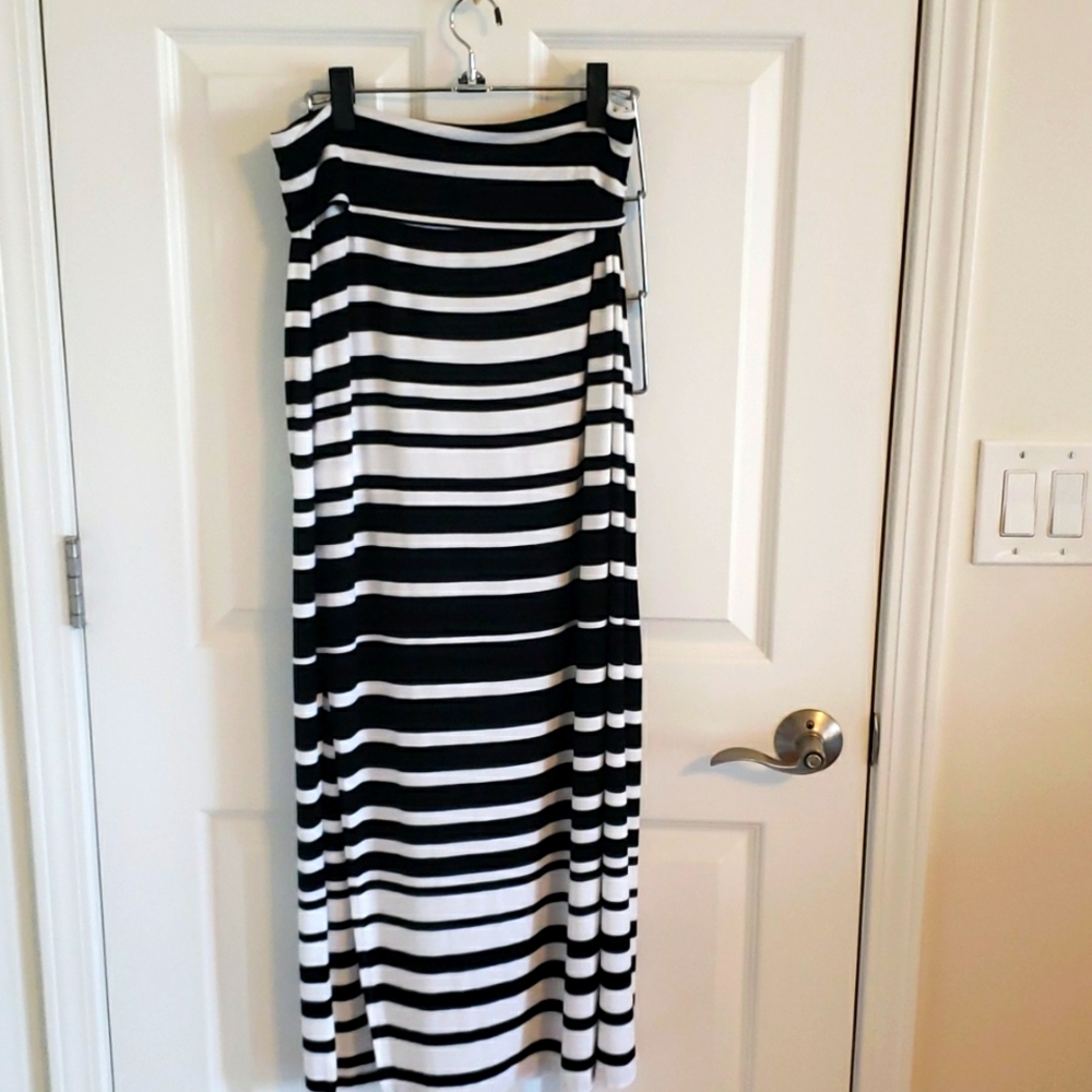 Athleta long skirt with side split
